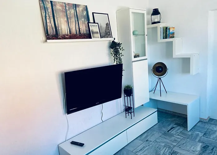 Kleines Ferienzimmer Uckermark 아파트 *