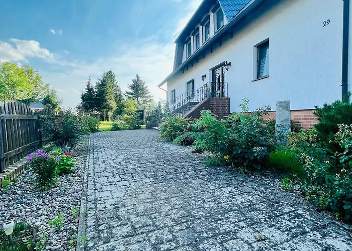 Kleines Ferienzimmer Uckermark 아파트 *